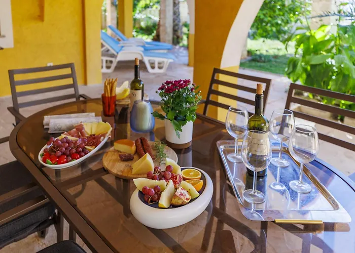 Sonja By Interhome 펜션 Ližnjan