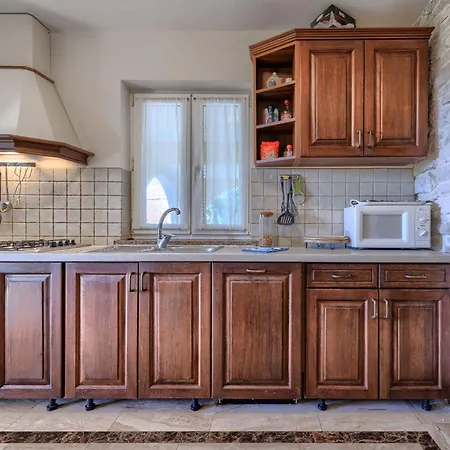 Nyaraló Sonja By Interhome Ližnjan