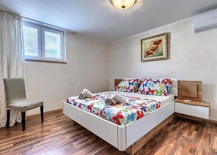 Semesterbostad Sonja By Interhome Ližnjan